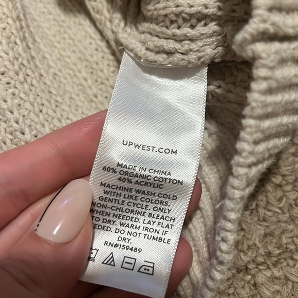 Upwest Weekend Wrap Cropped Sweater in cream size medium - Picture 6 of 7